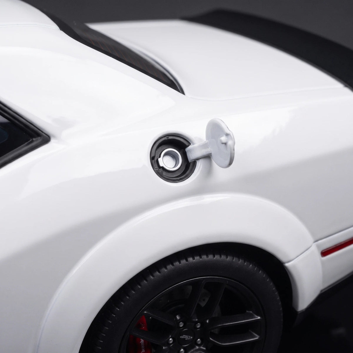 Dodge Challenger SRT Diffuser: Exhaust-Mist Humidifier with Working Lights